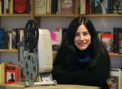 La directora Ins Toharia asistir hoy a la proyeccin de su pelcula "Cine, Registro Vivo de Nuestra Memoria" en la Filmoteca de Navarra.